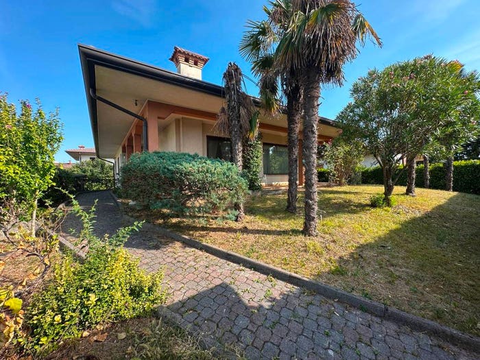 Casa con 5 locali in vendita in Via dei Fiordalisi, Centro, Pagnacco
