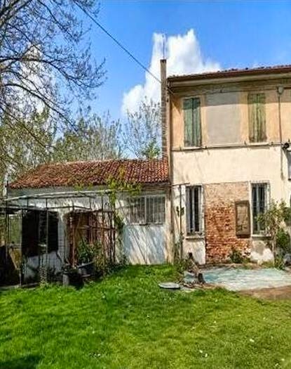 Casa in vendita in Strada Santa, Curtatone