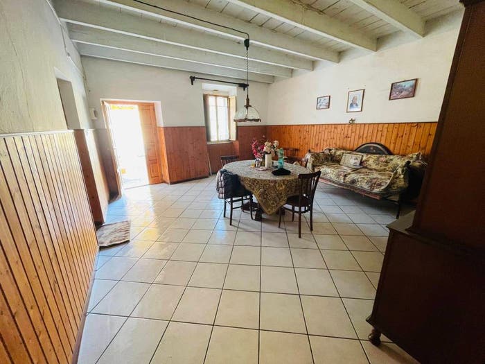 Casa con 6 locali in vendita in Via Generale Alfonso La Marmora, Centro, Sanluri