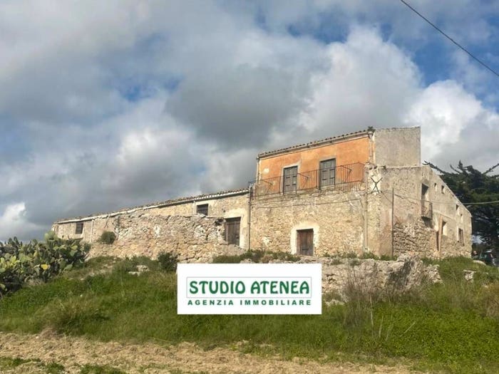 Casa con 6 locali in vendita in SS, Realmonte