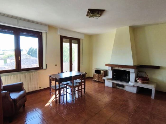 Appartamento quadrilocale in vendita in Torrenieri, Montalcino