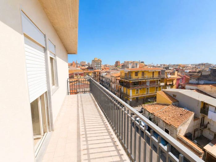 Appartamento con 5 locali in vendita in Via Tripoli, Via delle Calcare, Catania