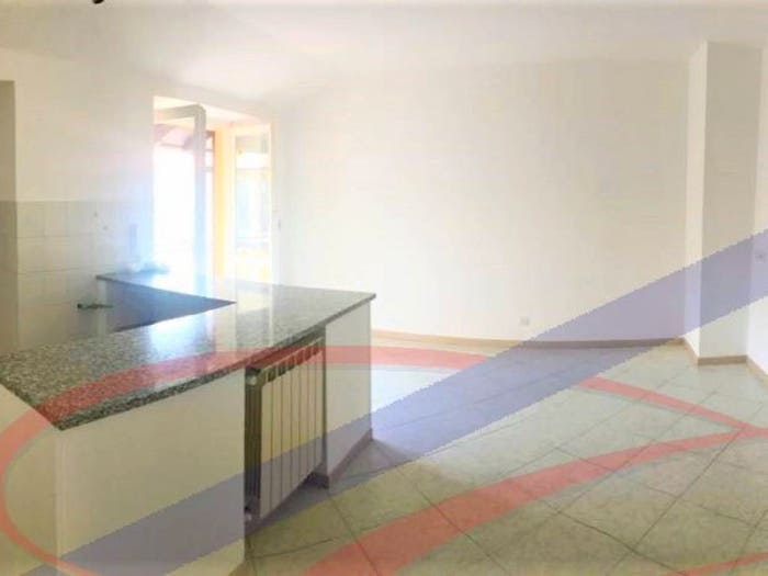 Casa trilocale in vendita in Piazza Alessandro Manzoni, Centro, Oggiono