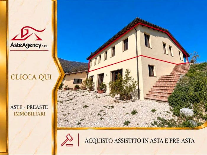 Casa con 6 locali in vendita in Contrada Montepulischio, Centro, Matelica