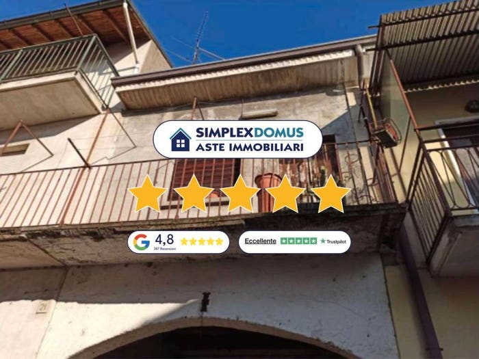 Appartamento con 6 locali in vendita in Via Castello, Lurago Marinone