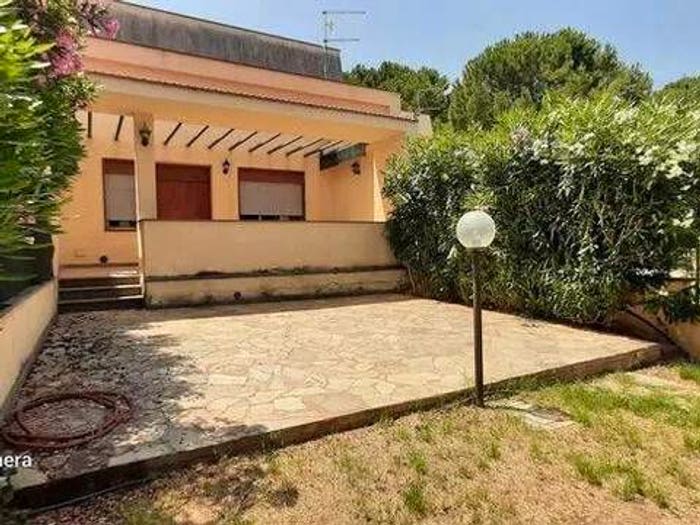 Appartamento trilocale in vendita in Via Zagara No Number, Centro, Cefalù