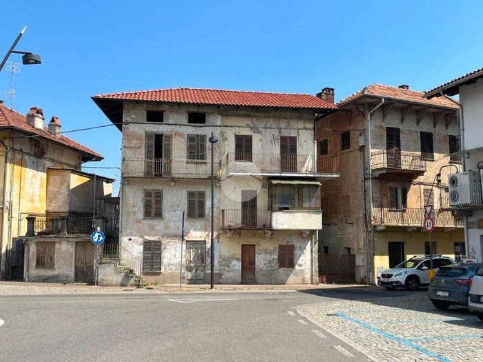 Casa con 6 locali in vendita in Via Ranzoni, Centro, Cossato