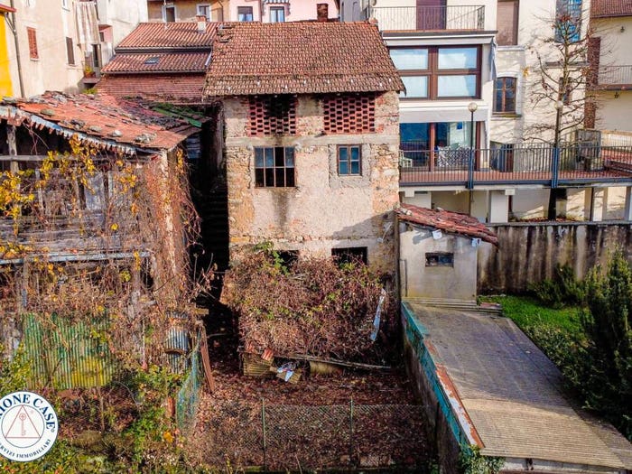 Casa bilocale in vendita in Via Guglielmo Marconi, Bedero Valcuvia