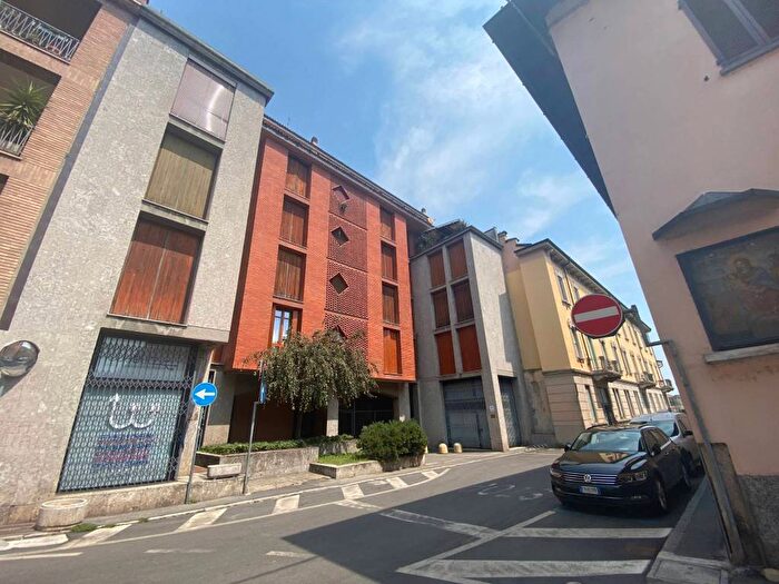 Appartamento quadrilocale in vendita in Via Colle Eghezzone, Città Bassa Laghi, Lodi