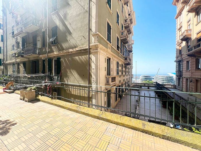 Appartamento quadrilocale in vendita in Corso Aurelio Saffi, Carignano, Genova