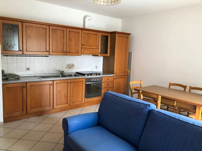 Appartamento trilocale in vendita in Piazza Martiri della Resistenza, Centro, Stienta