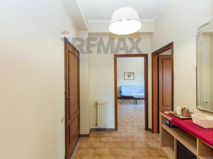 Appartamento con 6 locali in vendita in Via III Retta Levante, Centro, Belpasso