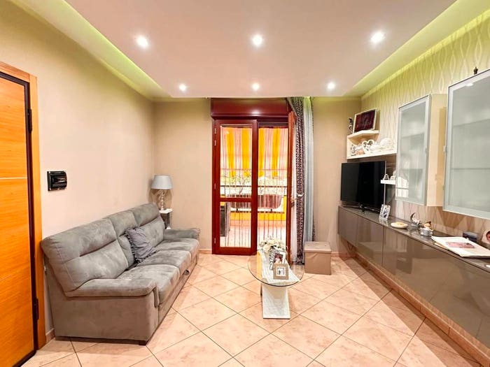 Appartamento trilocale in vendita in Via Vittorio Emanuele, Centro, Volla