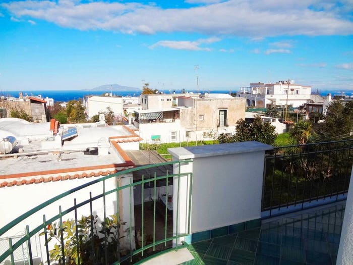 Casa quadrilocale in affitto in Anacapri