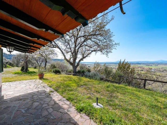 Casa trilocale in vendita in Case Sparse Ossaia, Cortona