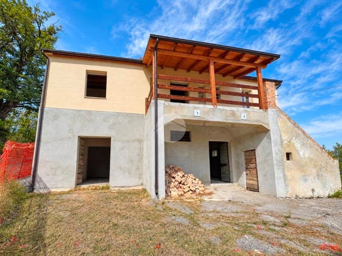 Casa con 5 locali in vendita in Via Vincenzo Pilotti, Teramo