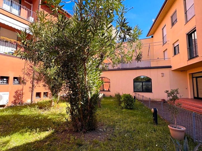 Appartamento bilocale in vendita in Corso Martiri della Liberazione, Pescarenico, Lecco
