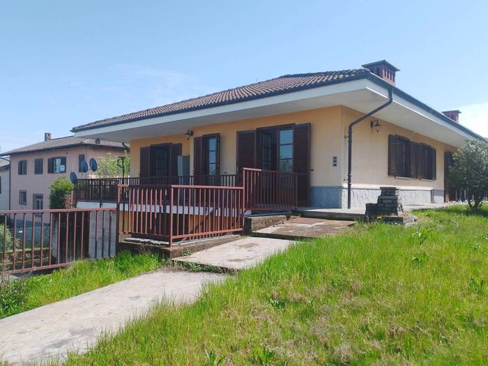 Casa con 5 locali in vendita in Via Torre Moccia, Barge