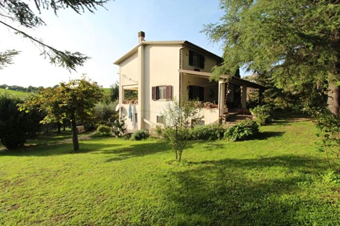 Casa con 5 locali in vendita in Poggio Nativo