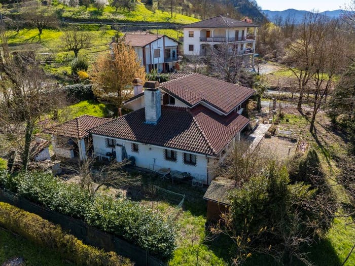 Casa con 6 locali in vendita in Località Vallegge, Gavi
