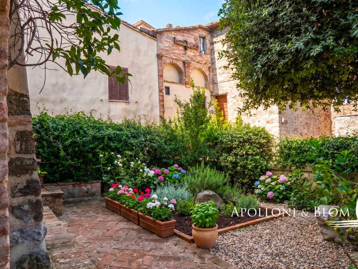 Casa con 6 locali in vendita in Sda Provinciale del Monte Amiata, Centro, Radicofani