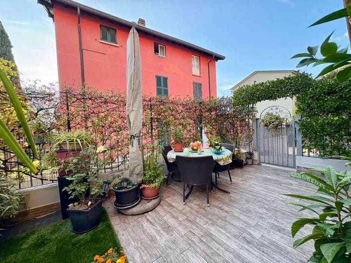 Appartamento bilocale in vendita in Via Giuseppe Giusti, Caleotto, Lecco