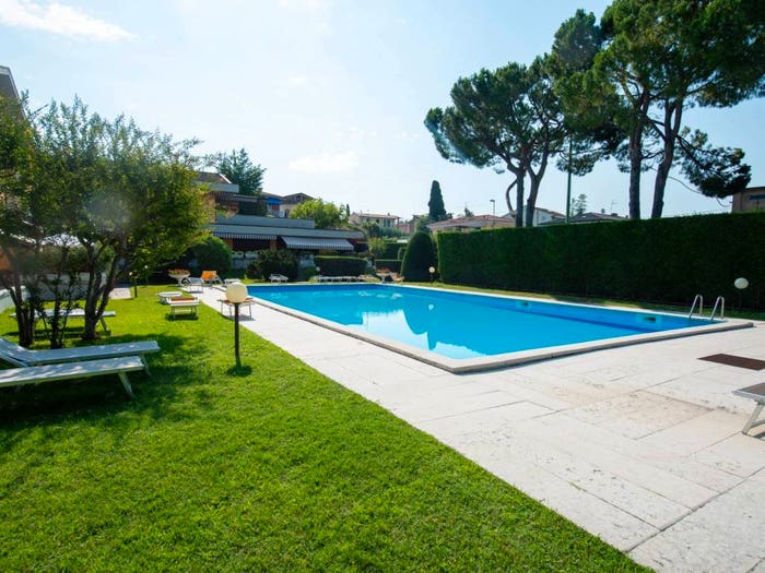 Appartamento trilocale in vendita in Piazzale della Costituzione, Centro, Bardolino