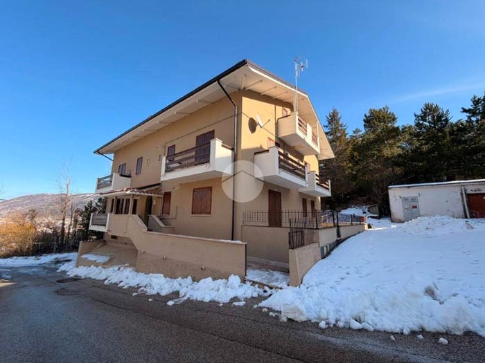 Appartamento trilocale in vendita in Via Giuseppe Faelli, Centro, Ovindoli