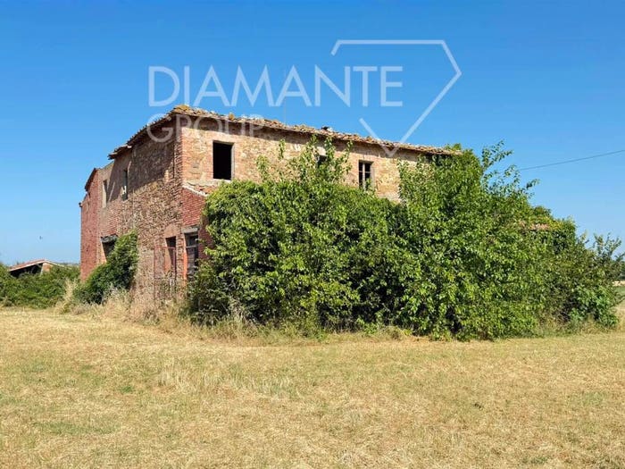Casa con 6 locali in vendita in Centro, Paciano