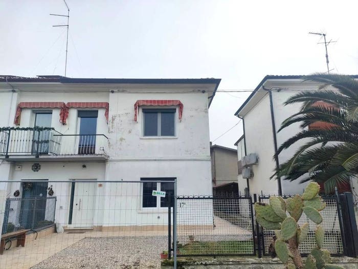Casa con 5 locali in vendita in Via Cristoforo Colombo, Centro, Copparo