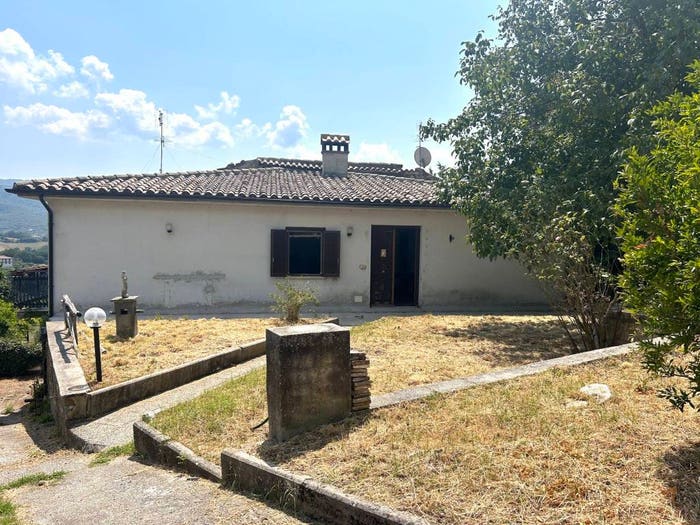 Casa trilocale in vendita in Via della Fontana, Centro, Configni