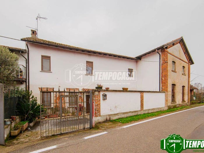Casa con 5 locali in vendita in Via Don D Albertario, Centro, Filighera