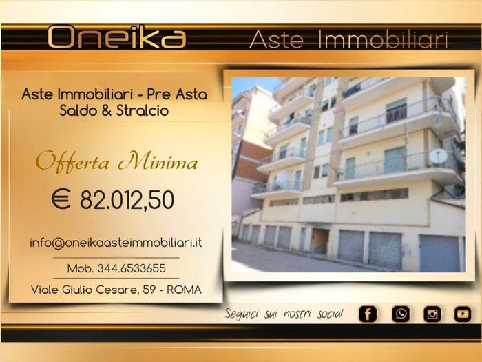Appartamento con 6 locali in vendita in Via Vincenzo Monaldi, Centro, Fermo
