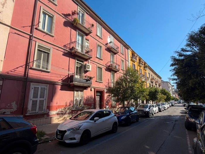 Appartamento trilocale in vendita in Via Domenico Milelli, Centro Storico, Cosenza