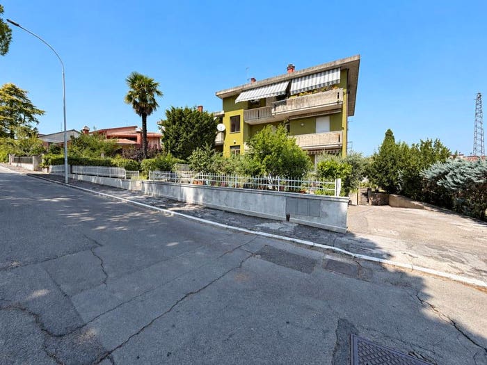 Appartamento quadrilocale in vendita in Piazza Marzo, Centro, Foiano della Chiana