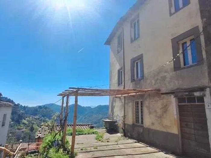 Casa con 6 locali in vendita in Strada Provinciale, Centro, Pescaglia