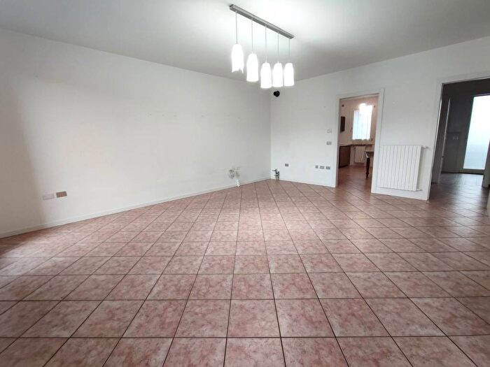Casa con 5 locali in vendita in VIA ALCIDE DE GASPERI, Treponti, Teolo