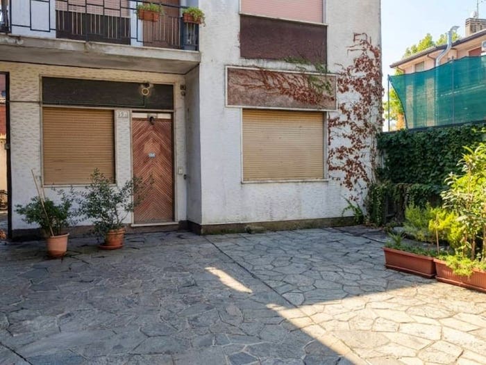 Appartamento in vendita in Via Giuseppe Garibaldi, Centro, Carugo