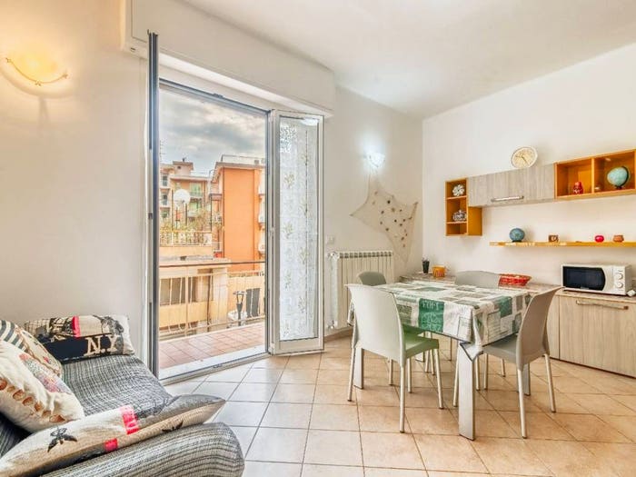 Appartamento trilocale in vendita in Via del Borgo, Centro, Ceriale