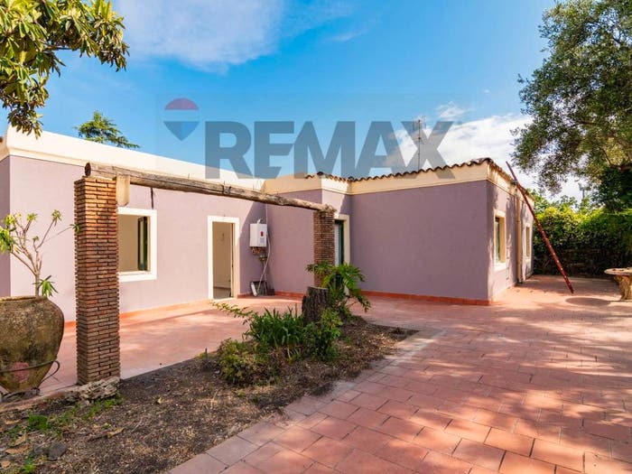 Casa con 6 locali in vendita in Via Cordovado, Pennisi Santa Maria Ammalati Piano d'Api, Acireale