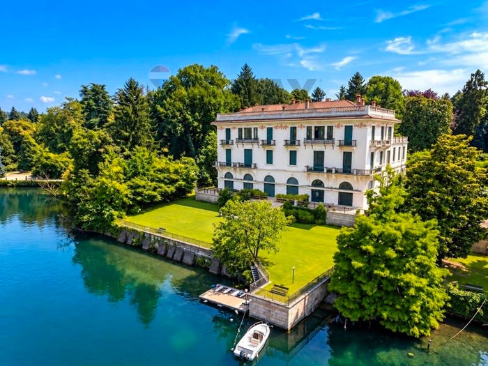 Appartamento con 6 locali in vendita in Via Primo Maggio, Centro, Castelletto Sopra Ticino