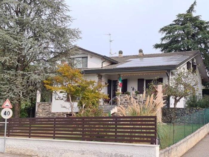 Casa con 5 locali in vendita in Via Campo di Marte, Revellino Campo Marte, Lodi
