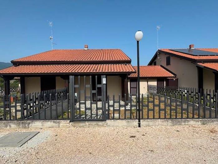 Casa trilocale in vendita in Contrada Santa Maria delle Macchie, Vinchiaturo
