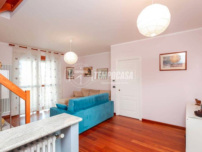 Appartamento con 5 locali in vendita in Piazza Avvocato Giorgio Ambrosoli, Centro, Fossano