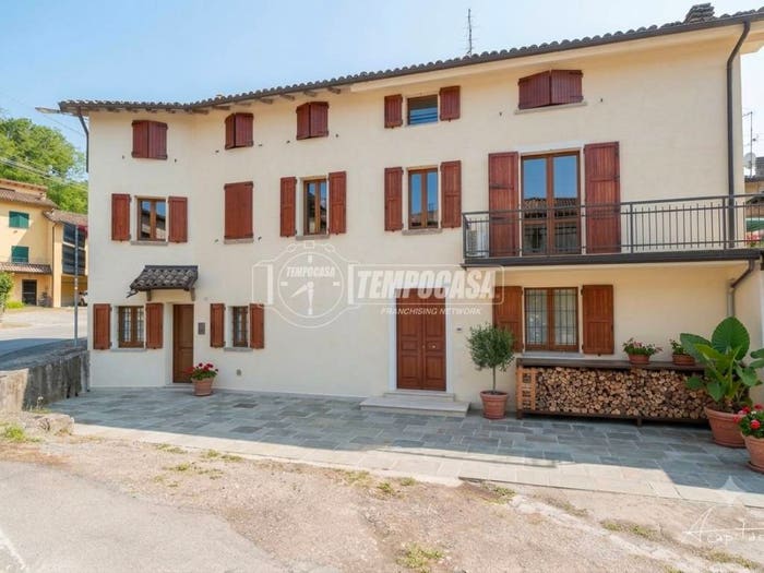 Casa con 6 locali in vendita in Via Matildica, Pecorile, Vezzano sul Crostolo