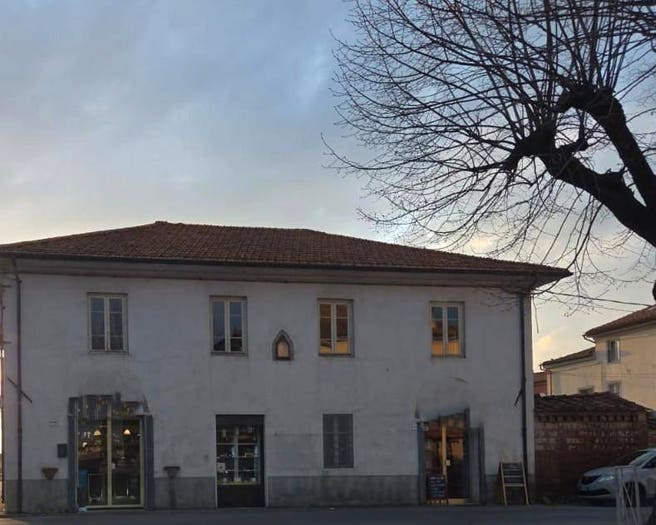 Casa con 6 locali in vendita in Via Lombarda, Lammari Lunata, Capannori