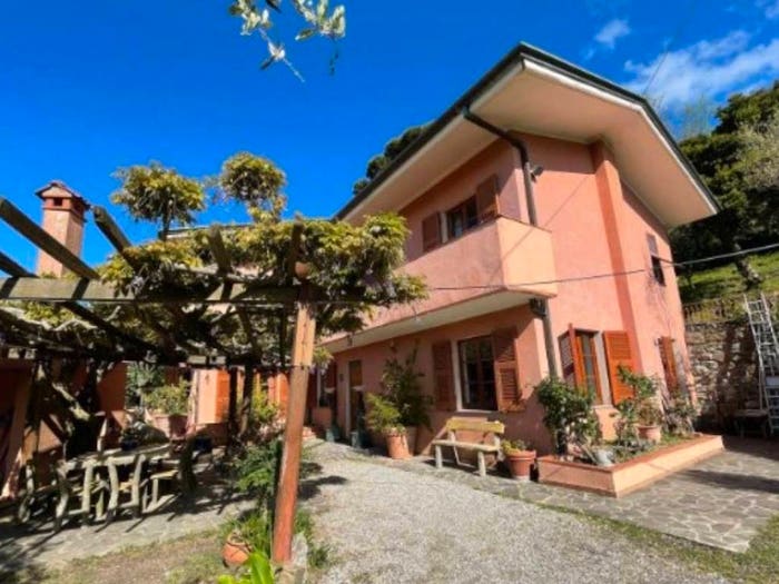 Casa con 6 locali in vendita in Centro, Fosdinovo