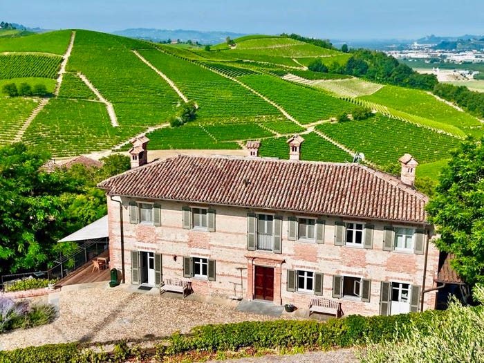 Casa con 5 locali in vendita in Strada Giro della Valle, Centro, Barbaresco