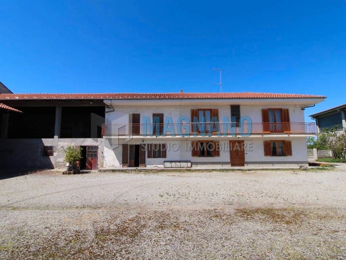 Casa con 6 locali in vendita in Via dei Gerbidi, Babano, Cavour