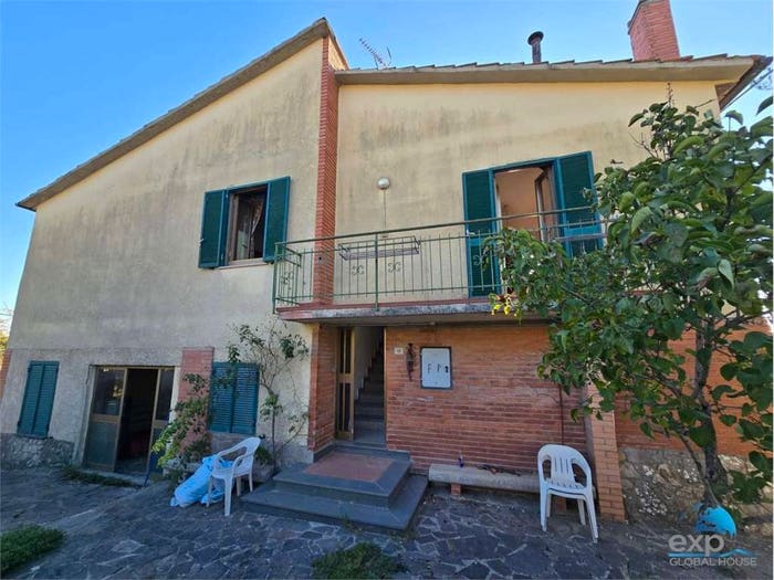 Casa con 6 locali in vendita in Città della Pieve